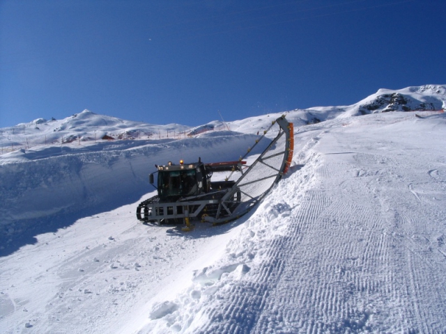 seilbahn.cc - Half Pipe tiller, Typ SNOW TURBO