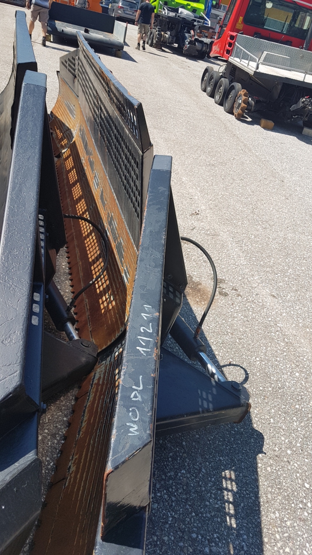 seilbahn.cc - Schild Pisten Bully 600