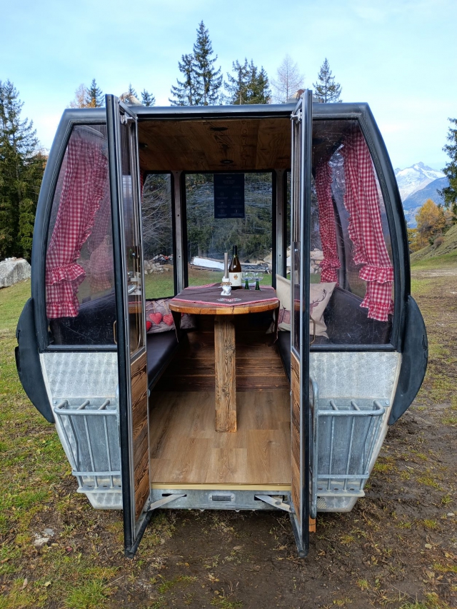 seilbahn.cc - Gondeln - Seilbahnkabinen