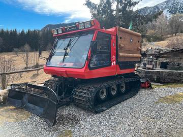 seilbahn.cc - Prinoth T2 mit Aufbau Materialtransport
